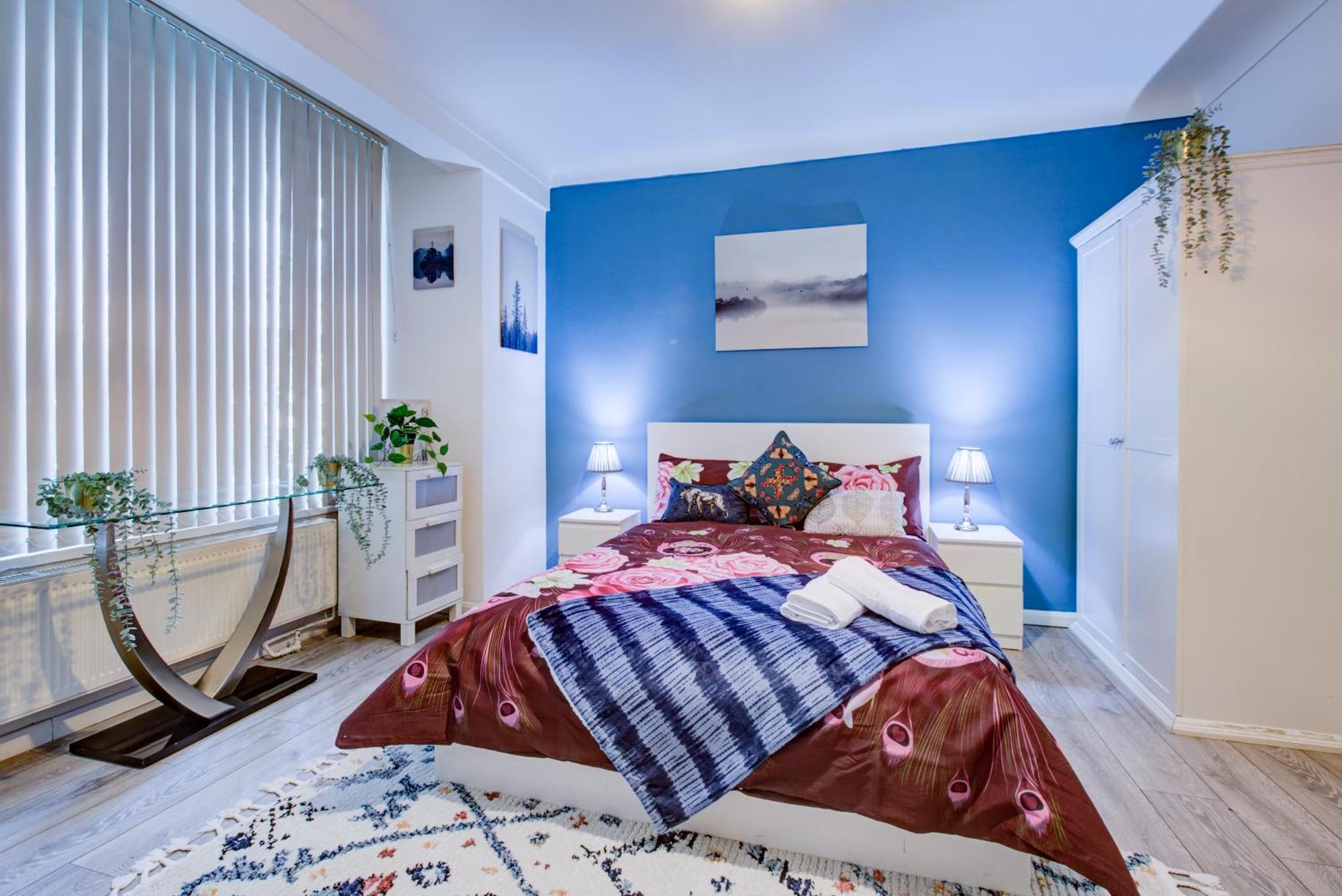 Lovely 2- Bedroom In Appartement *