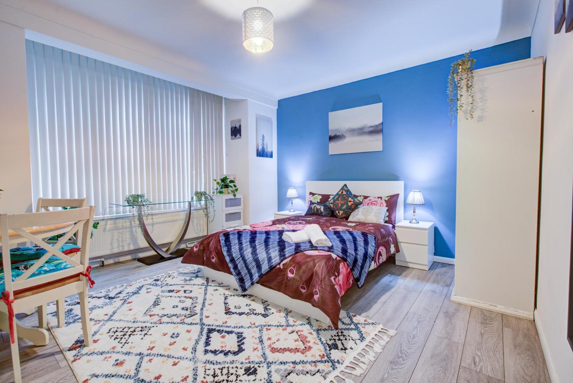 Lovely 2- Bedroom In Appartement *